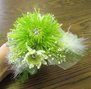 Frilly Fugi Mum & Feathers