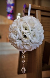 Pew Decor Kissing Ball & Gems Rental 
